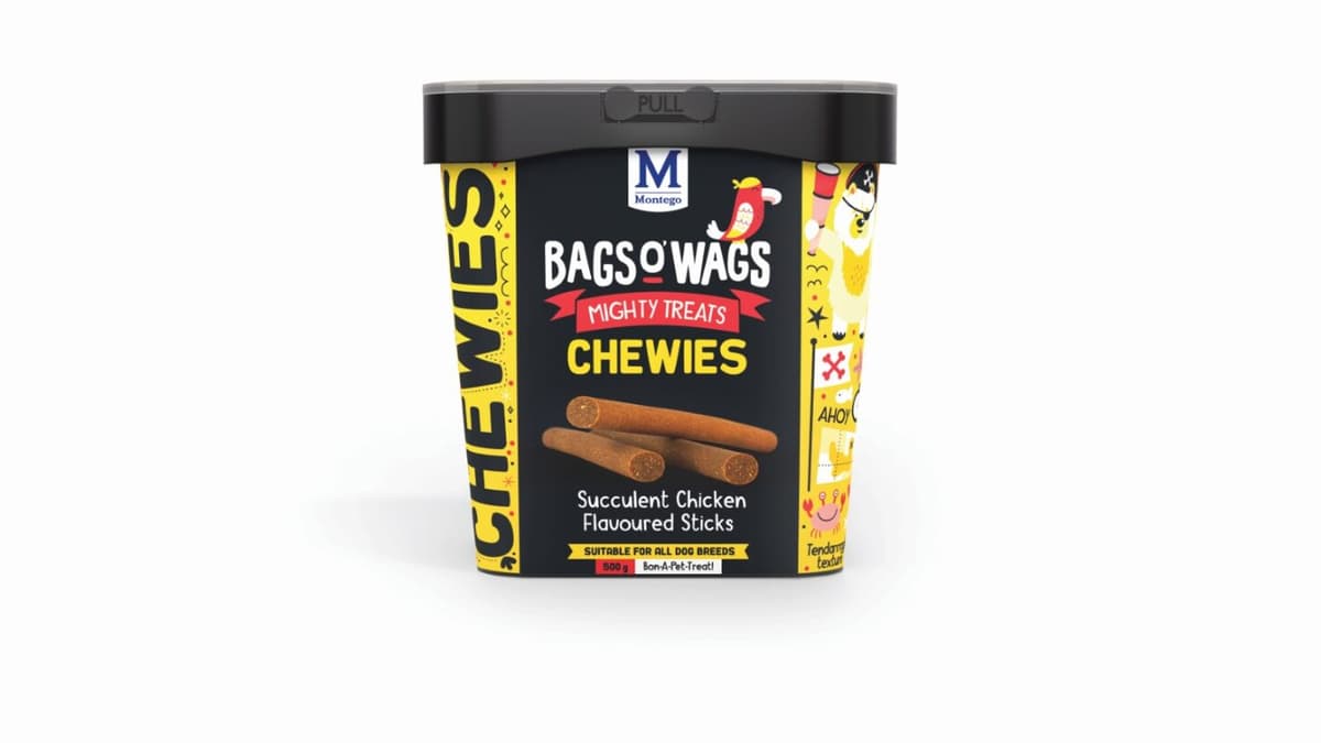 Montego Treats for Dogs Chewies Succulent Chicken Sticks 500g